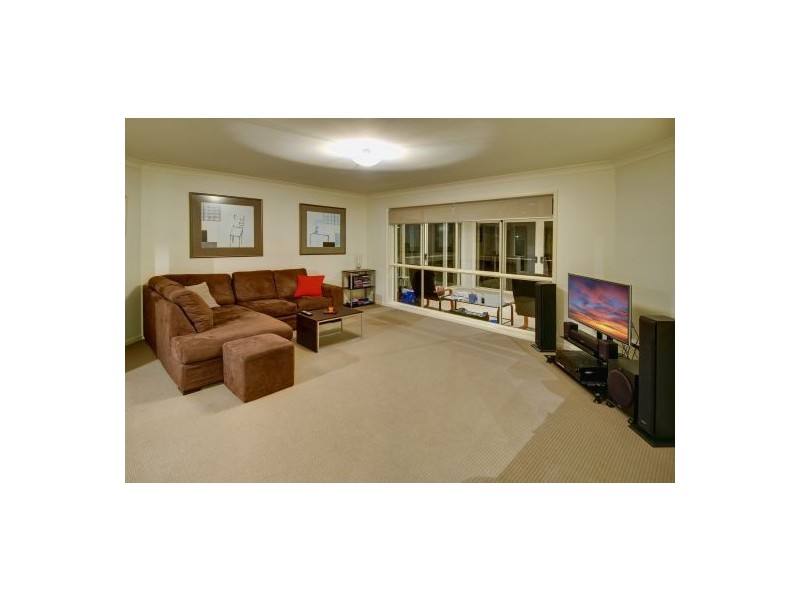 16 Elanora Ave, Mooloolaba QLD 4557