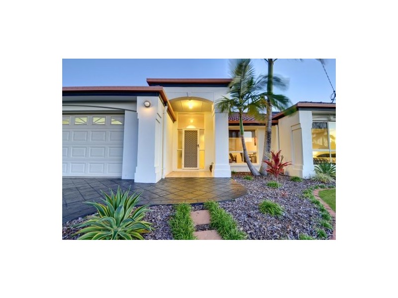 16 Elanora Ave, Mooloolaba QLD 4557