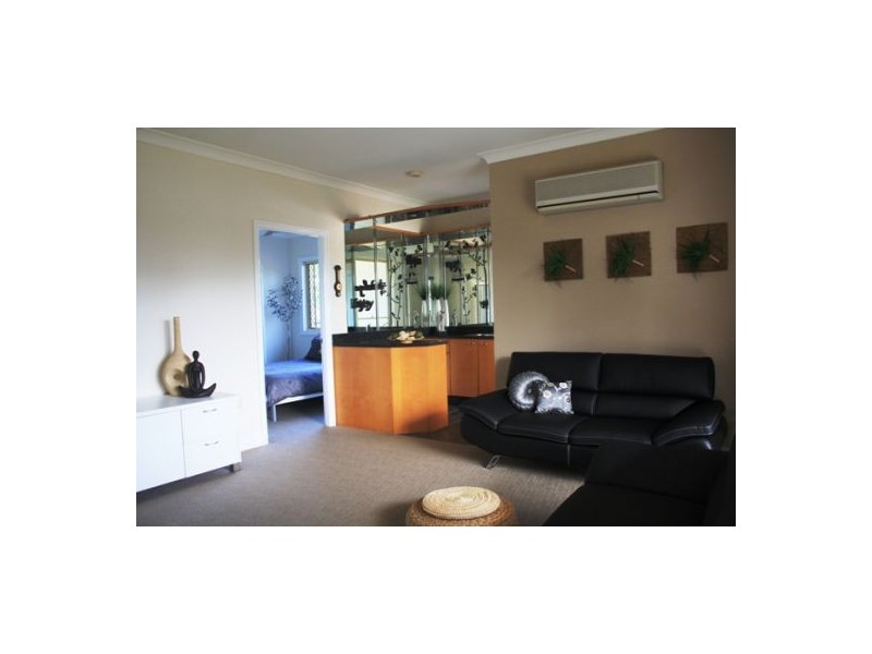 25 Jessica Boulevard, Minyama QLD 4575