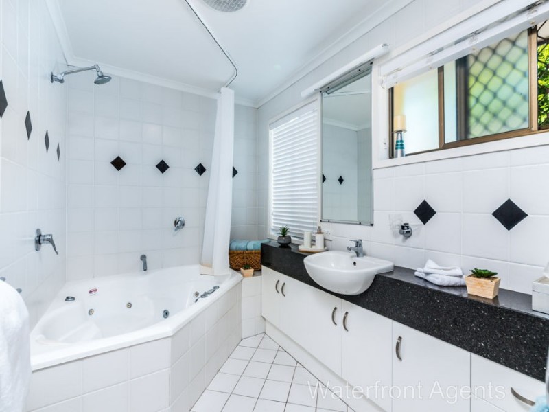 12 Coomaroo Crescent, Minyama QLD 4575