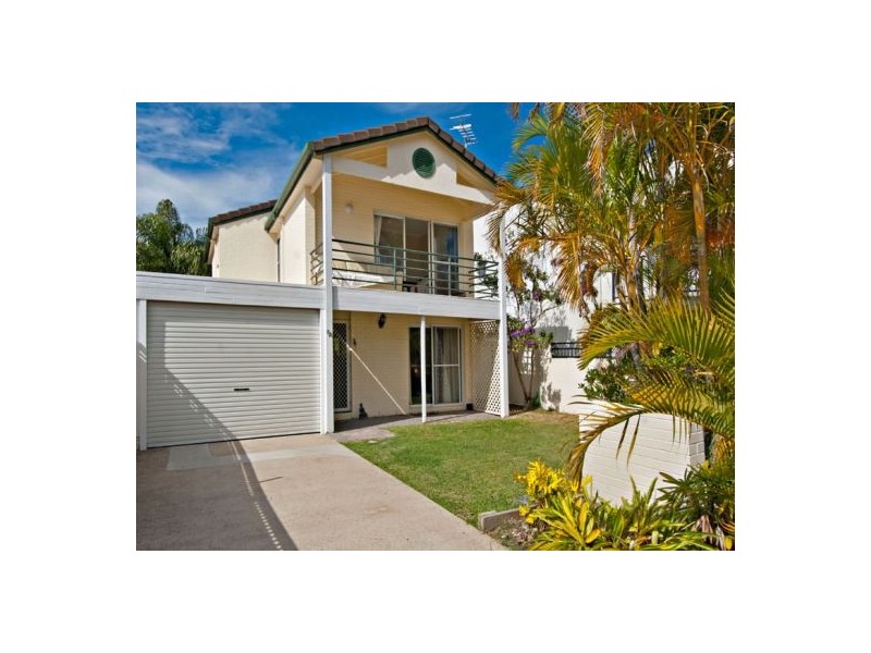 8A Admirals Court, Mooloolaba QLD 4557