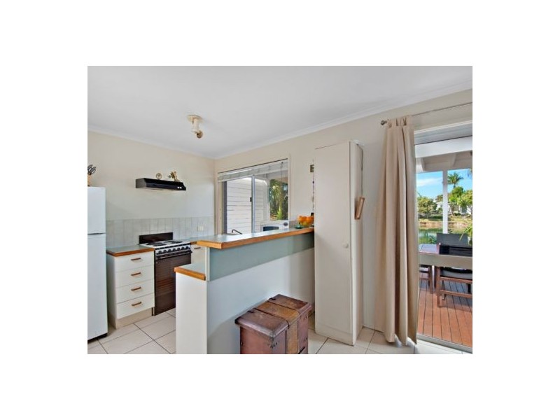 8A Admirals Court, Mooloolaba QLD 4557