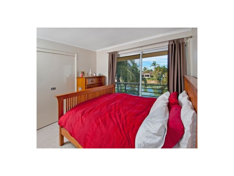 8A Admirals Court, Mooloolaba QLD 4557
