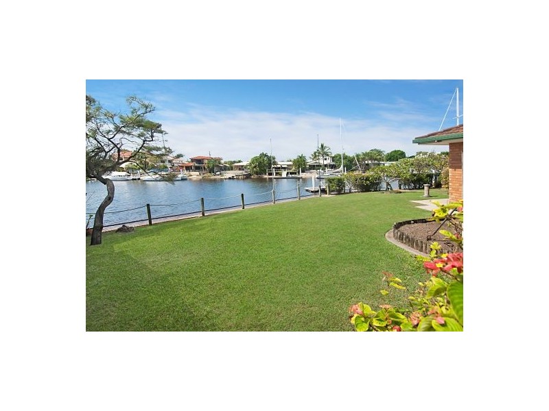 19 Adelong Crescent, Buddina QLD 4575