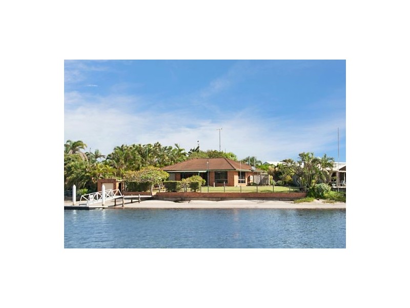 19 Adelong Crescent, Buddina QLD 4575