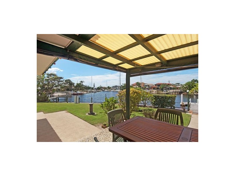 19 Adelong Crescent, Buddina QLD 4575