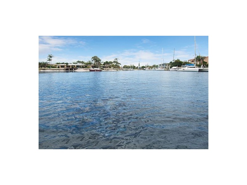 19 Adelong Crescent, Buddina QLD 4575