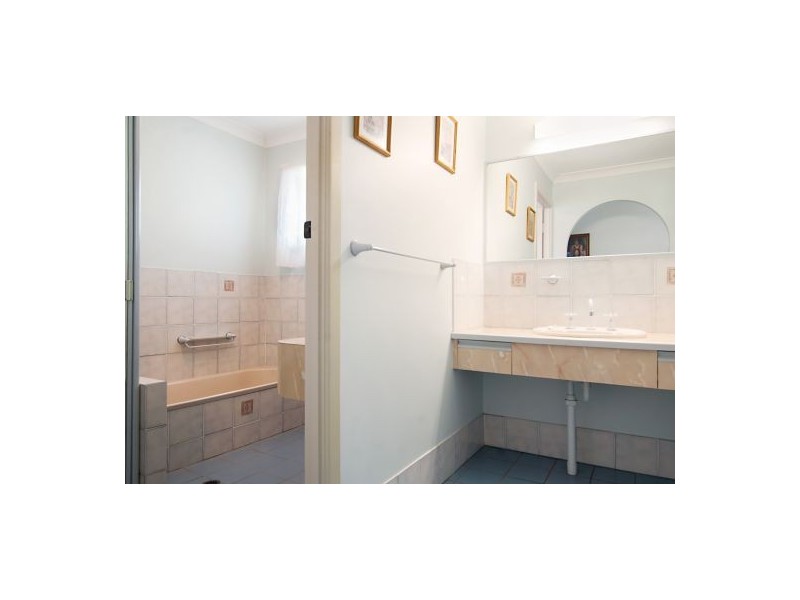 19 Adelong Crescent, Buddina QLD 4575