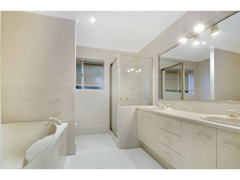 2 Harbour Parade, Buddina QLD 4575