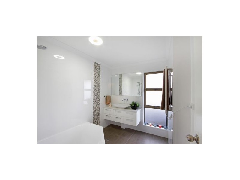 2/19 Barellan Avenue, Buddina QLD 4575