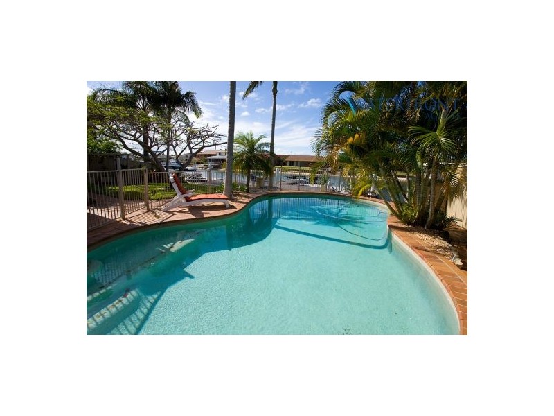 17 Barellan Avenue, Buddina QLD 4575