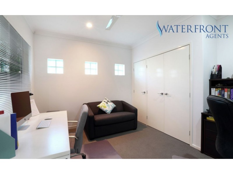 10 Majorca Place, Kawana Island QLD 4575