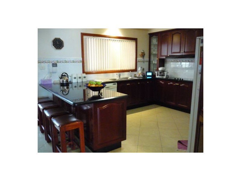 113 Greenway Drive, West Hoxton NSW 2171