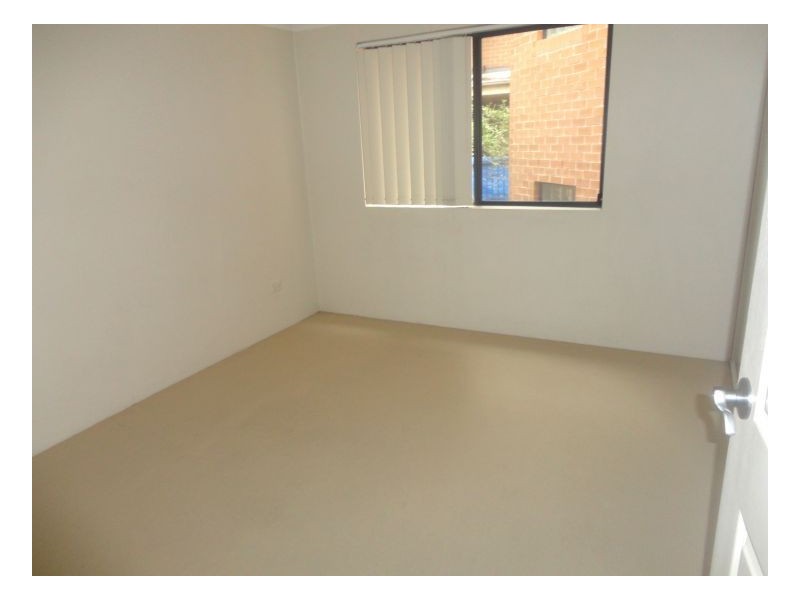 7/49 Bathurst St, Liverpool NSW 2170