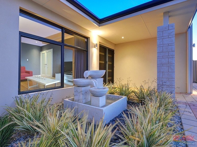 11 Venice Entrance, Iluka WA 6028