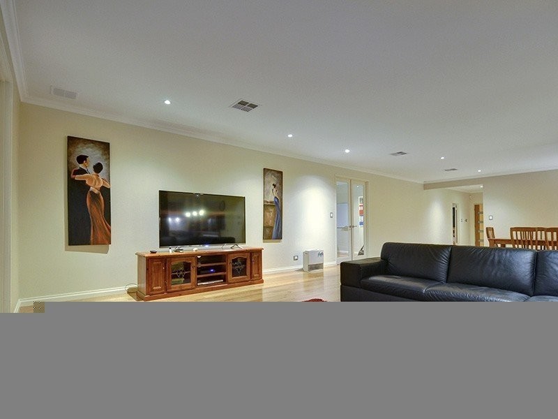 11 Venice Entrance, Iluka WA 6028