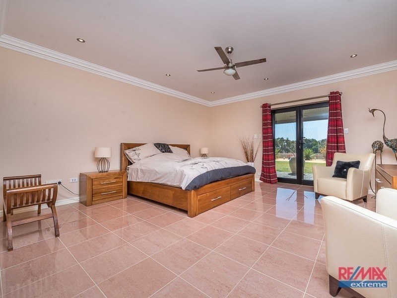 292 Sovereign Hill Drive, Gabbadah WA 6041