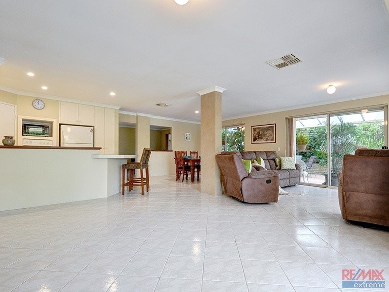 48 Selkirk Drive, Kinross WA 6028