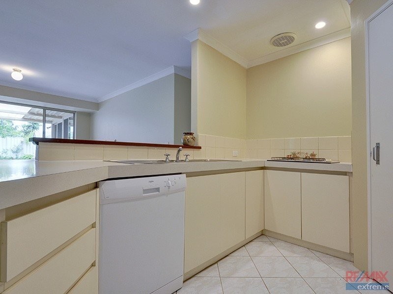 48 Selkirk Drive, Kinross WA 6028