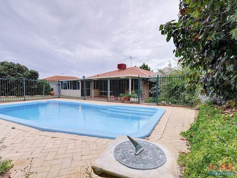 48 Selkirk Drive, Kinross WA 6028