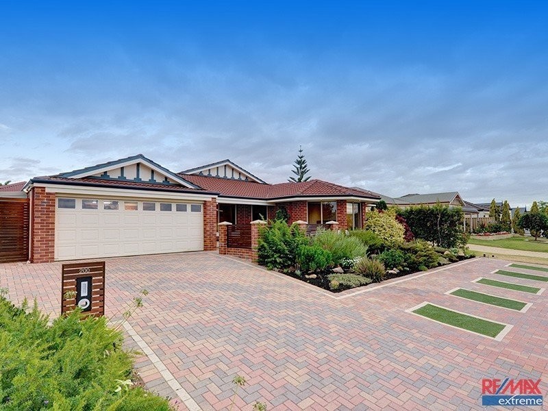 200 Delgado Parade, Iluka WA 6028