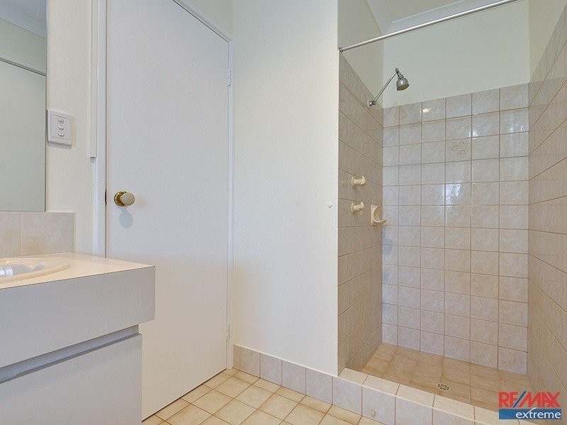 2 Stow Lane, Kinross WA 6028