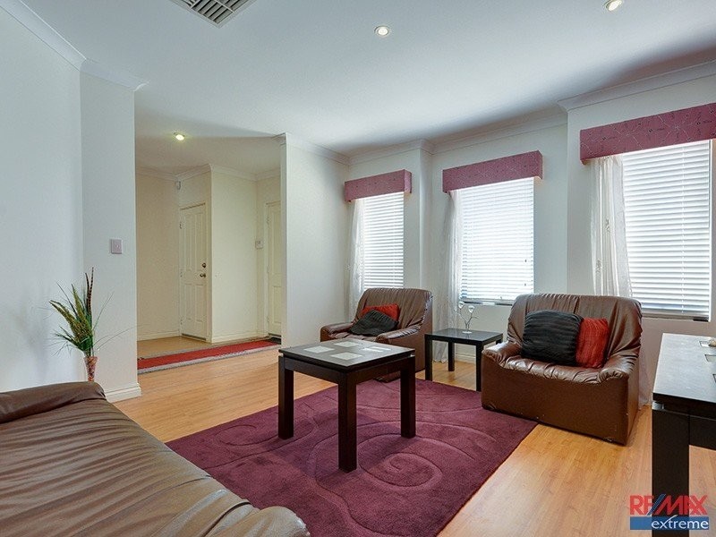 7 Walbrook Mews, Landsdale WA 6065