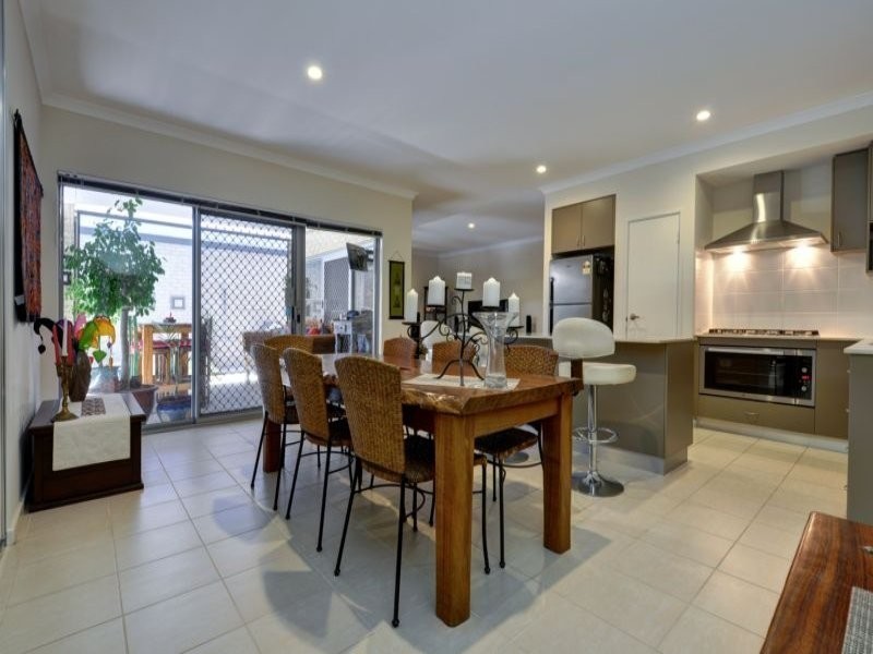 16 Macdonagh Avenue, Darch WA 6065