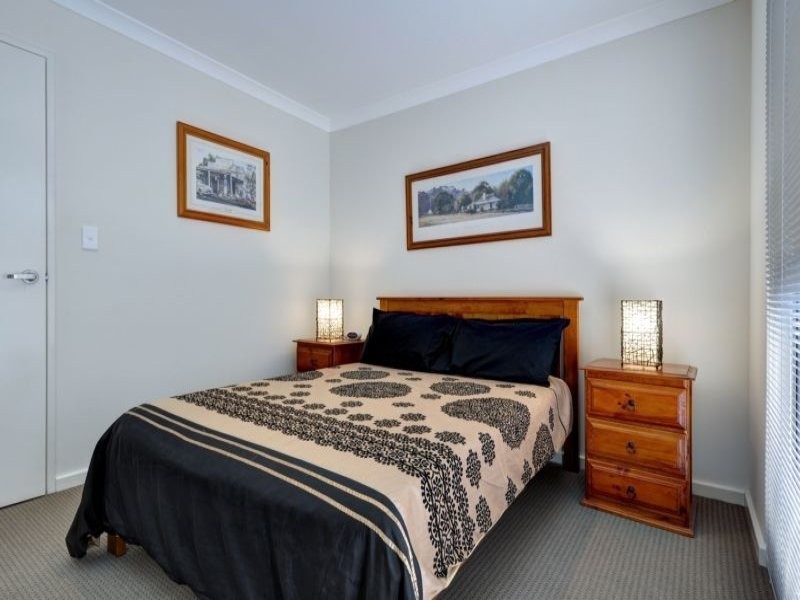 16 Macdonagh Avenue, Darch WA 6065