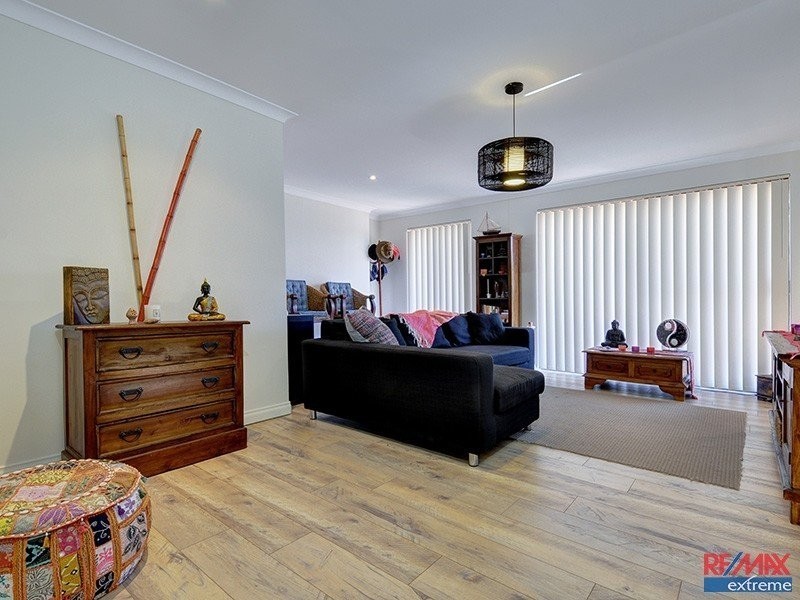 2 McKee Place, Kingsley WA 6026