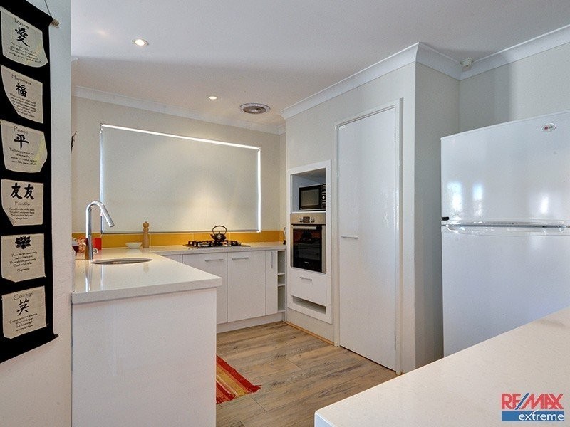 2 McKee Place, Kingsley WA 6026