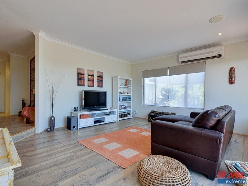 2 McKee Place, Kingsley WA 6026