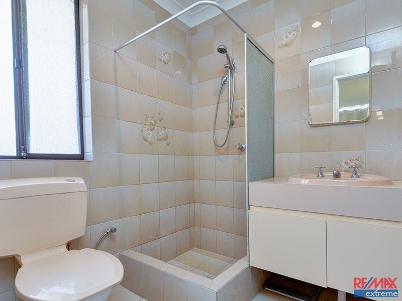 2 McKee Place, Kingsley WA 6026