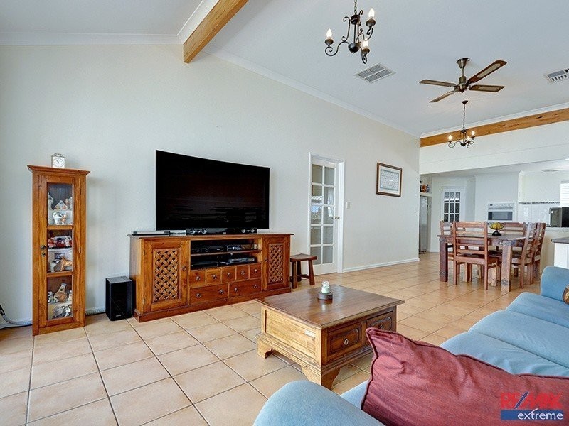 10 Carrick Way, Kinross WA 6028