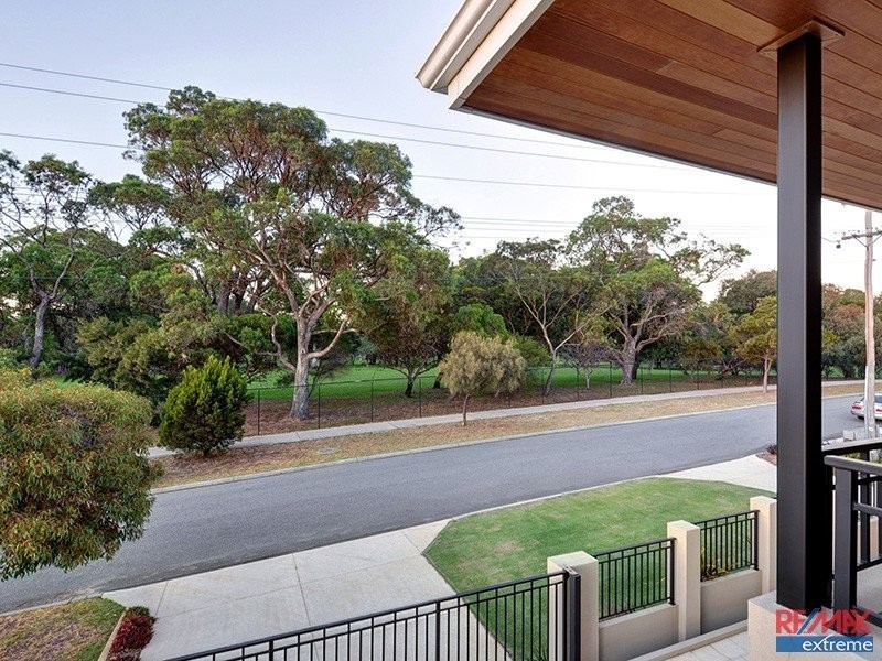 34 Axbridge Street, Karrinyup WA 6018
