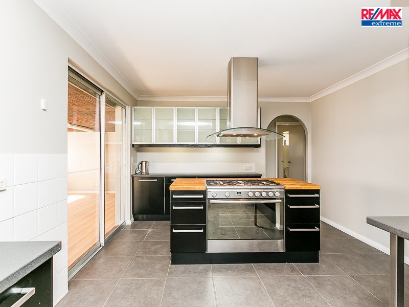 10 Balmain Way, Heathridge WA 6027