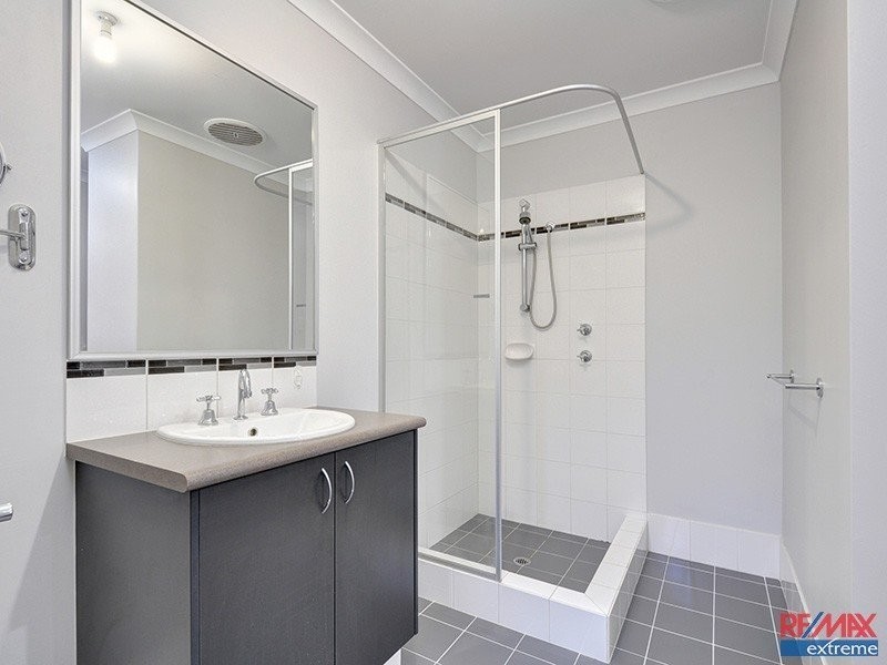 9 Saxicola Road, Banksia Grove WA 6031