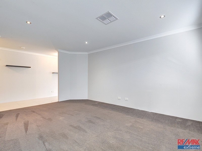 9 Saxicola Road, Banksia Grove WA 6031