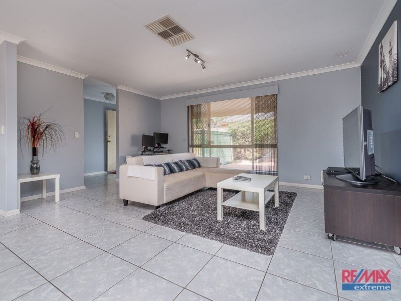 5 Peaceful Close, Marangaroo WA 6064