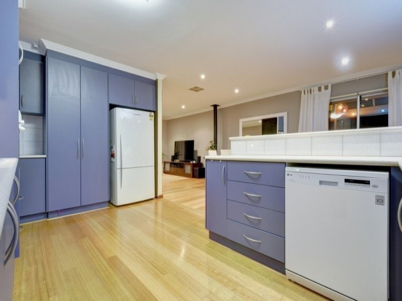 18 Stanford Road, Kallaroo WA 6025