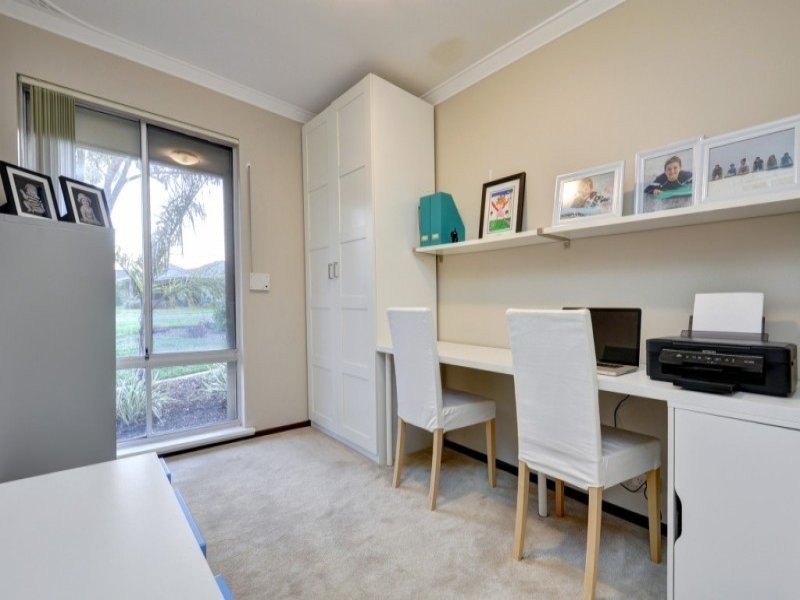 18 Stanford Road, Kallaroo WA 6025