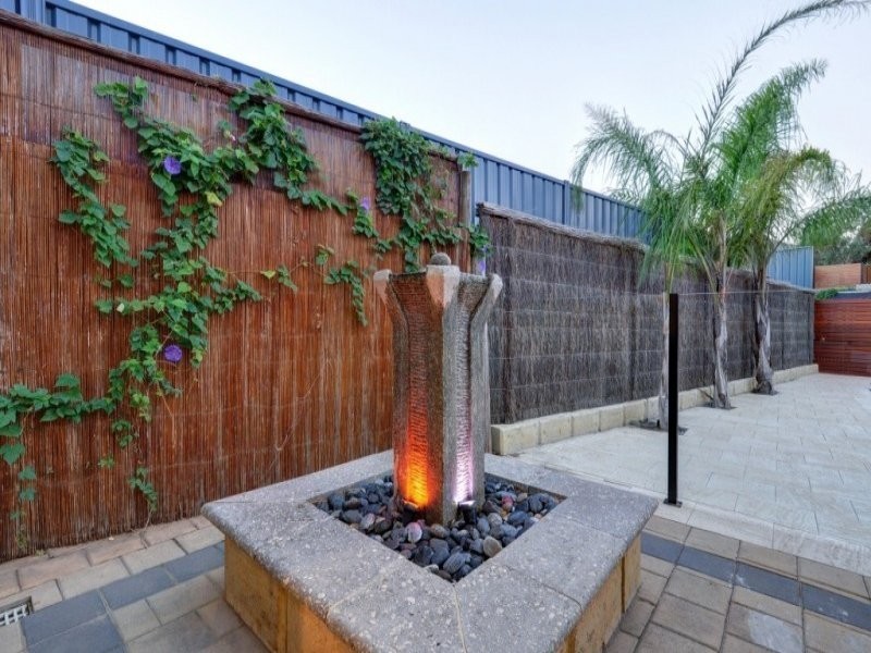 18 Stanford Road, Kallaroo WA 6025