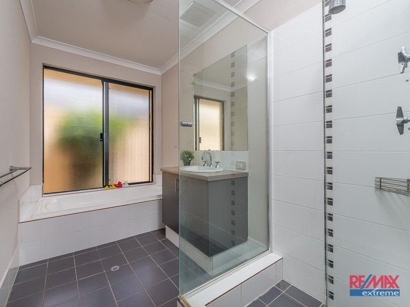 15 Cruiser Turn, Landsdale WA 6065