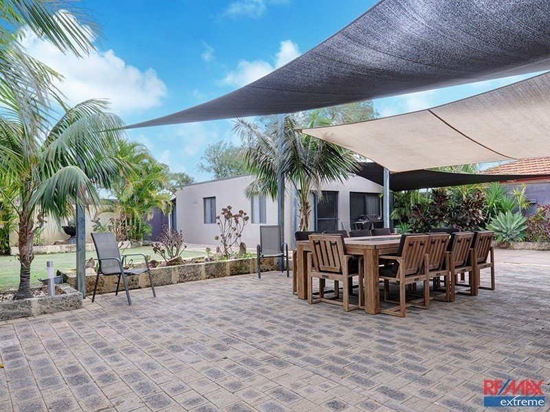 5 Woonan Street, Wanneroo WA 6065