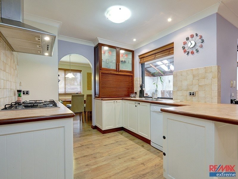 5 Woonan Street, Wanneroo WA 6065