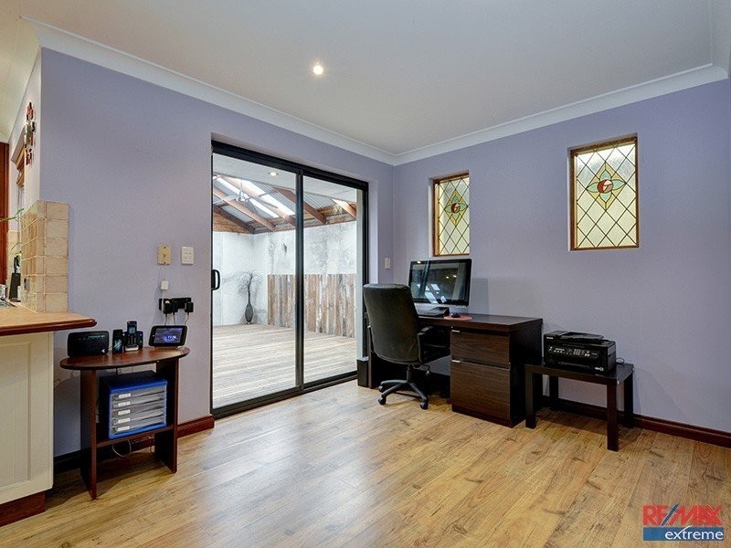 5 Woonan Street, Wanneroo WA 6065