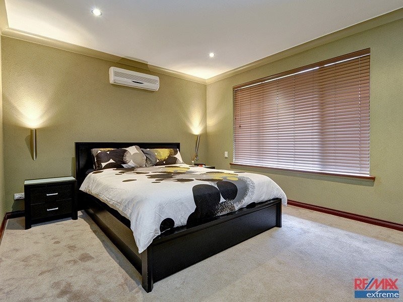 5 Woonan Street, Wanneroo WA 6065