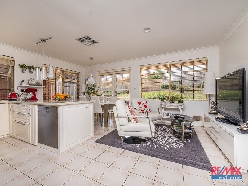 8 Poplar Close, Edgewater WA 6027