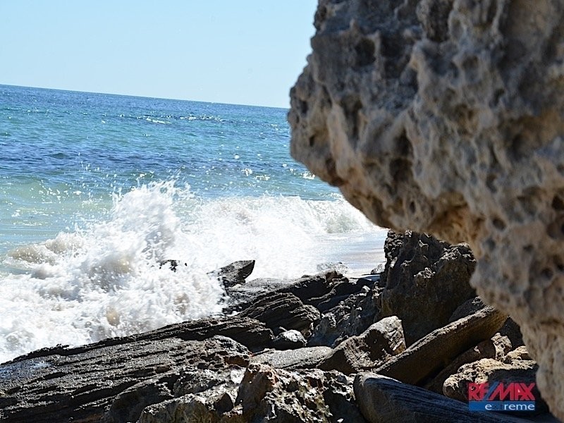 2 Beachside Drive, Burns Beach WA 6028