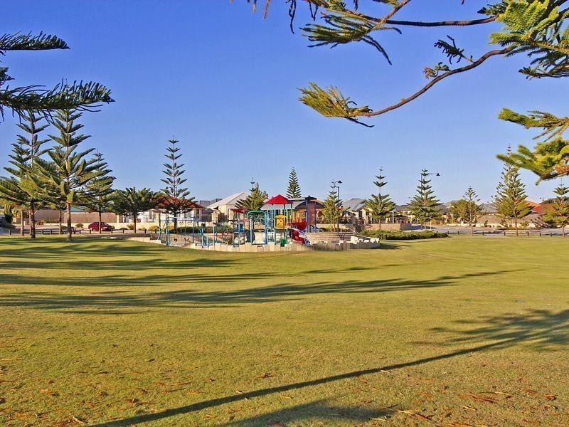 10 Ashcott Gate, Butler WA 6036